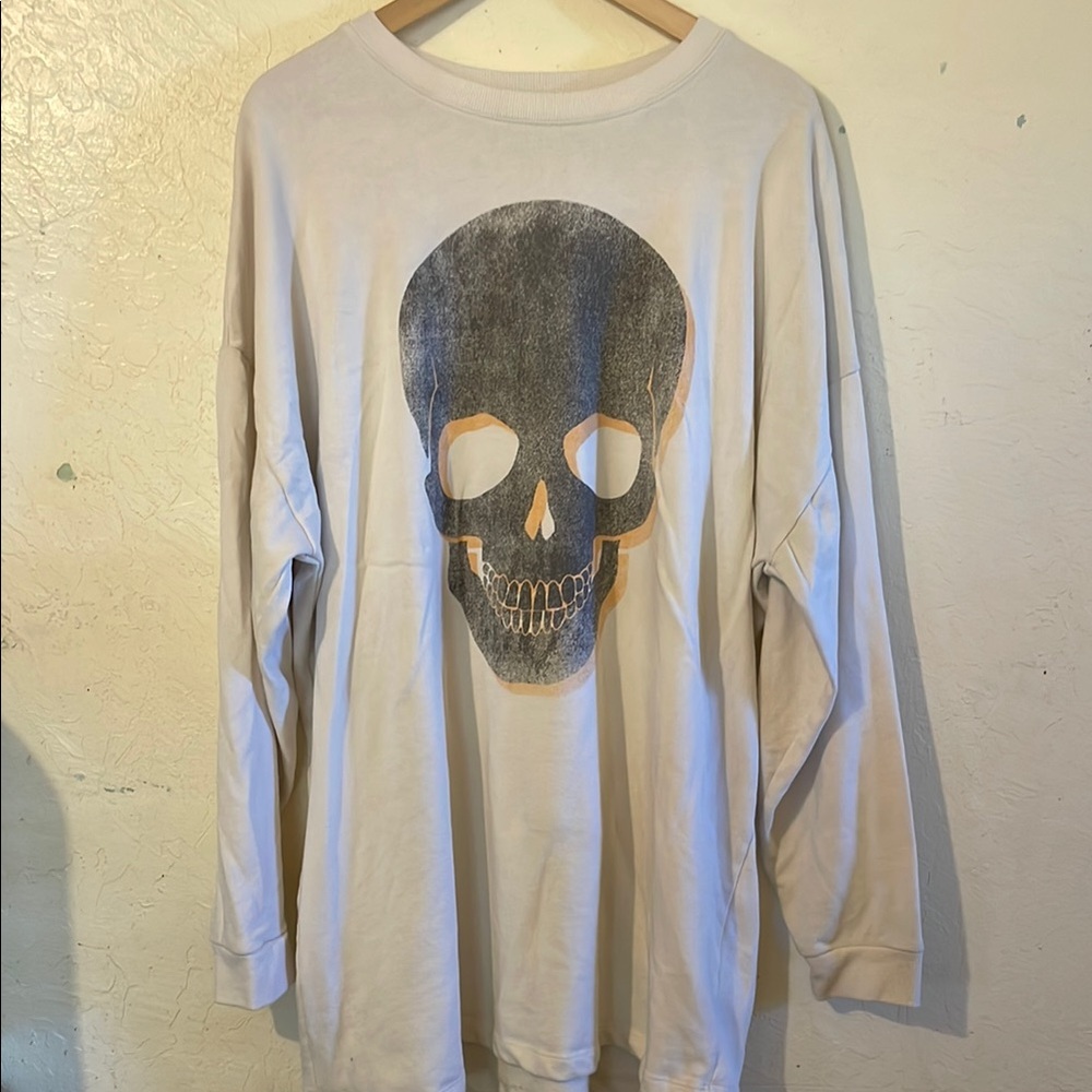 Greyson/threads White Skull Graphic Shirt